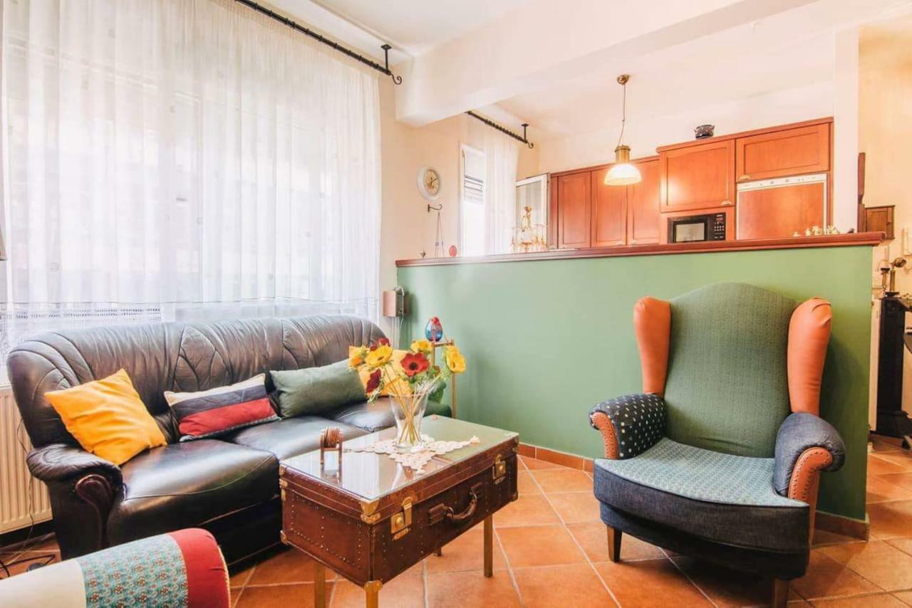 Gallery Home,Downtown, Ioannina. ภายนอก รูปภาพ