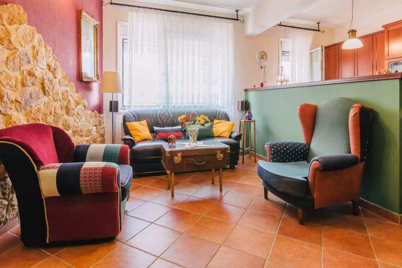Gallery Home,Downtown, Ioannina. ภายนอก รูปภาพ